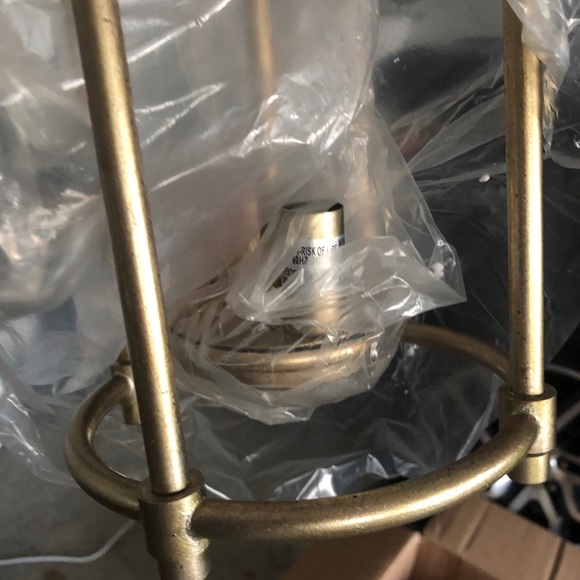 Quorum International Rossington Aged Silver Leaf - Picture 6 of 6